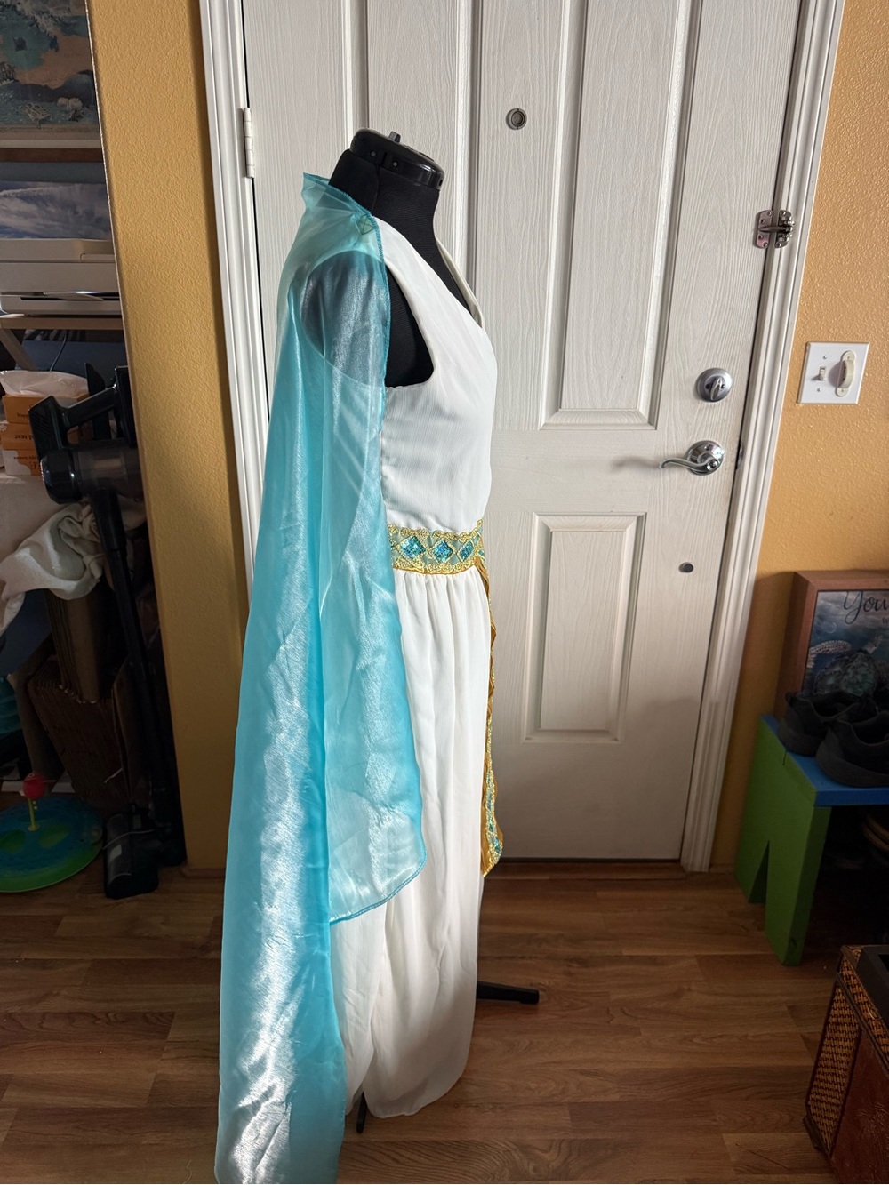 Egyptian Goddess Costume, Adult, XL. White with gold and blue trim. - Picture 6 of 13